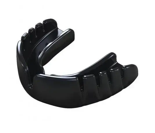 Opro mouthguard in black, UFC Snap Fit