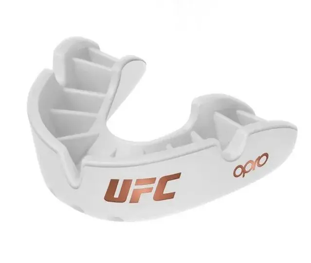 Ochraniacz na zęby firmy Opro czarny - UFC Bronze