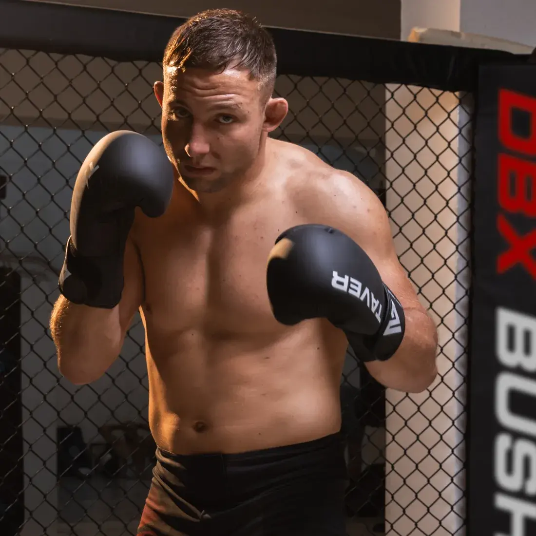 Taver BlackOne glove details