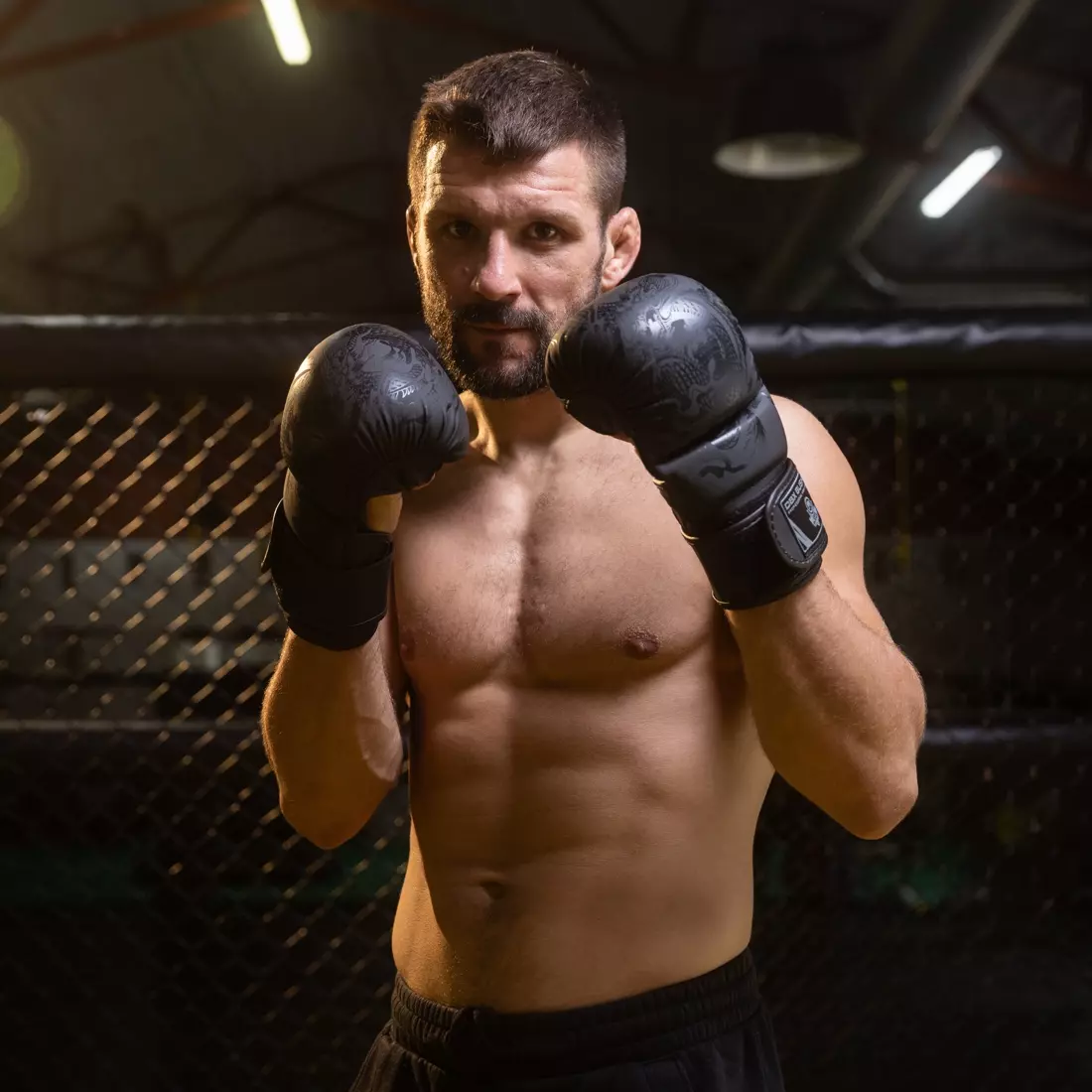 czarne rękawice buły