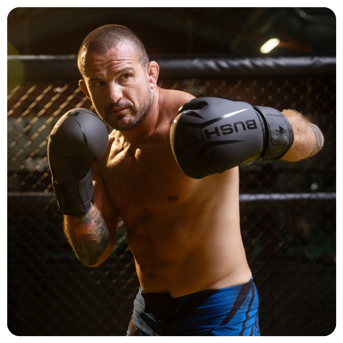 Borys Mańkowski in Raptor gloves