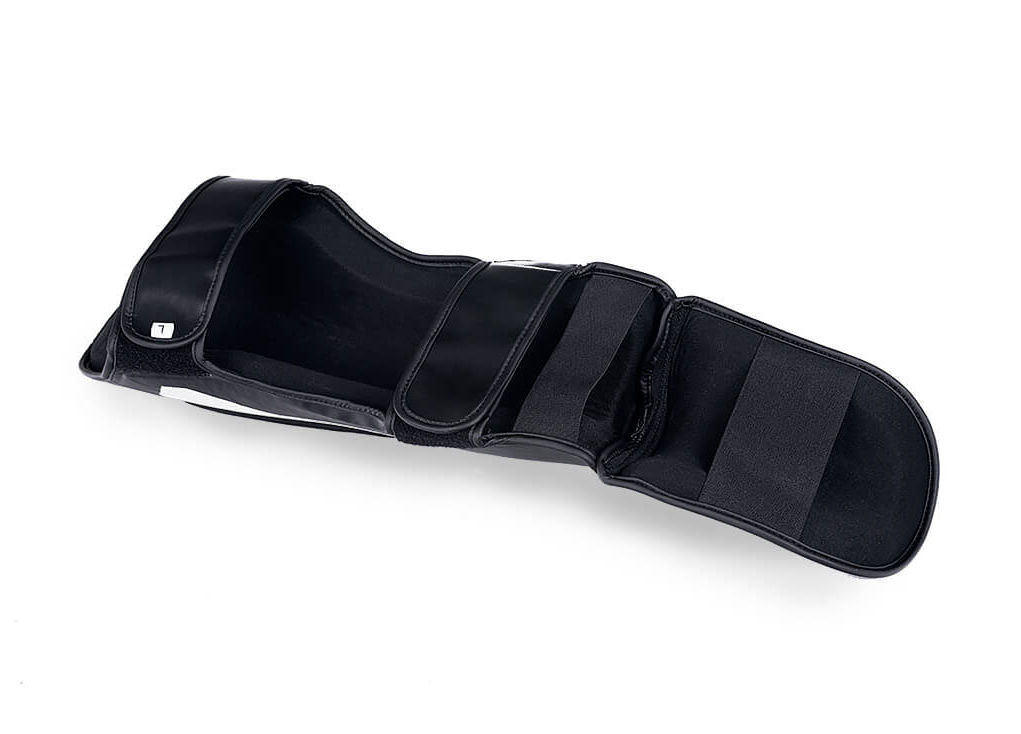 ochraniacze na nogi do walki