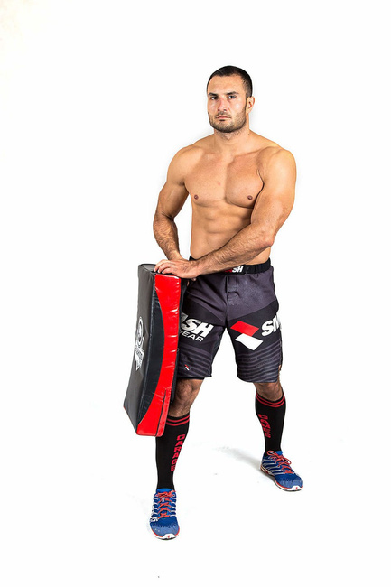 LARGE TRAINING SHIELD - PROFILED 62x35 BUSHIDO - WHITE