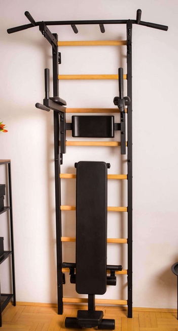 Gymnastic ladder with pull up bar K1