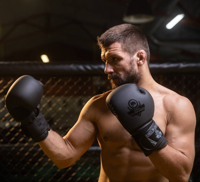 Rękawice bokserskie 10oz - Black Master - Valor Series | DBX Bushido