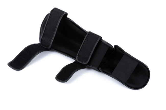 Ochraniacze na piszczele M - Phantom White | DBX Bushido