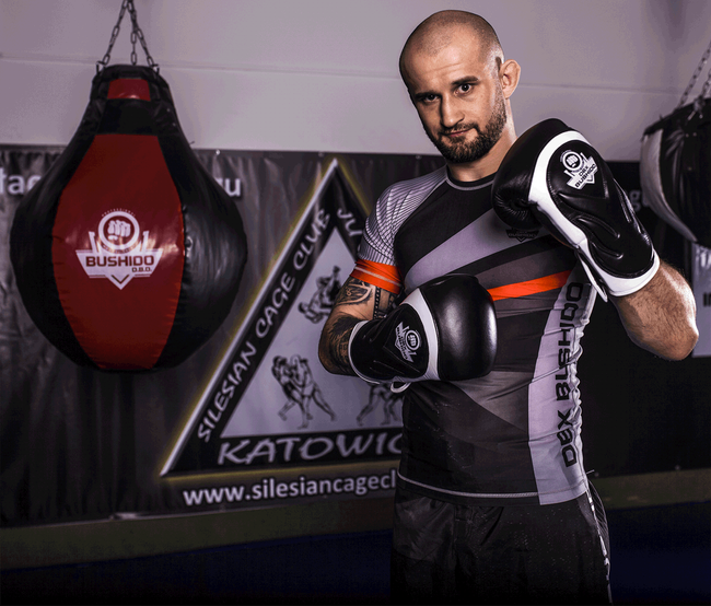 Rękawice bokserskie 10oz - Blaze White - Legacy Series | DBX Bushido