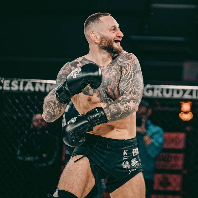 Rękawice bokserskie 10 oz - Classic Black - Origin Series | DBX Bushido