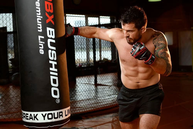 E1V6 DBX BUSHIDO M MMA gloves