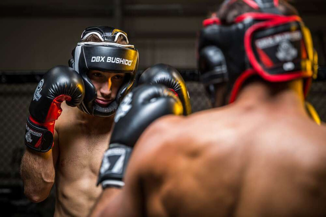 Kask bokserski M - Phantom White | DBX Bushido