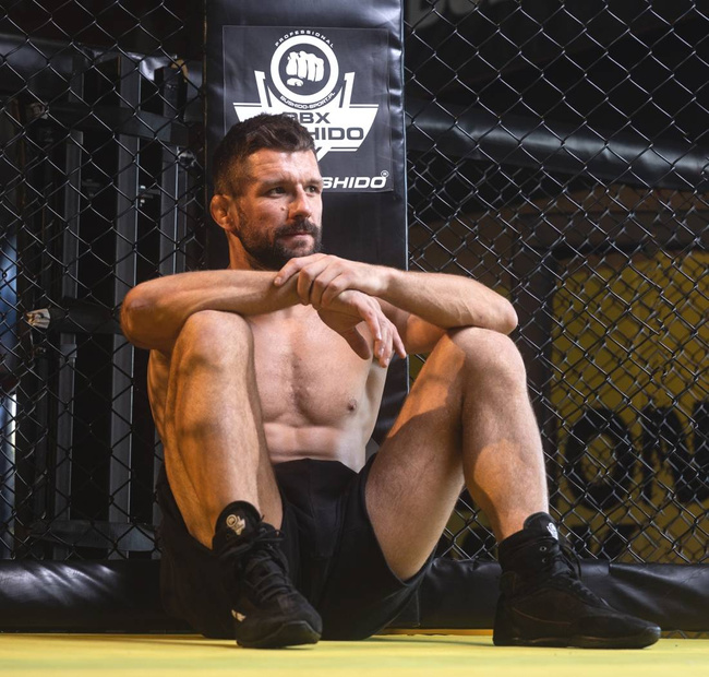 Buty treningowe MMA BOKS ZAPASY ARS-2051B - Rozmiar 40