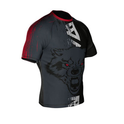 Koszulka kompresyjna "Wolf" typu Rashguard powstała z materiału DBX MORE DRY  M