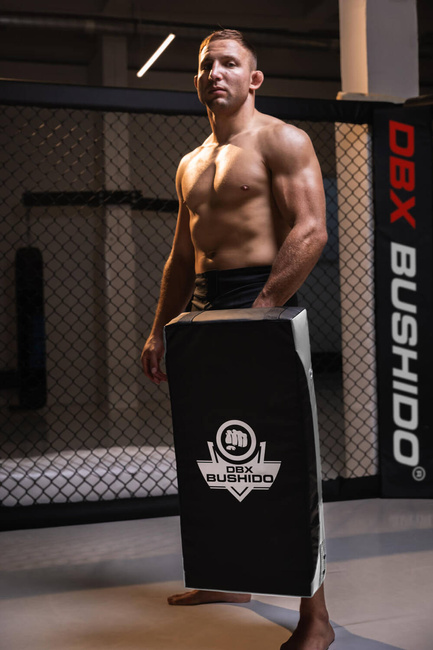 LARGE XXL TRAINING SHIELD - PROFILED 75x35x16 cm WHITE