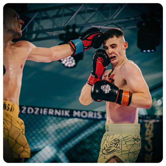 Rękawice bokserskie 10oz - Classic Red - seria Origin | DBX Bushido