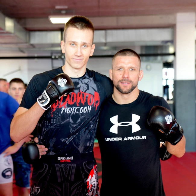 Rękawice MMA sparingowe M - Warrior Black - Legacy Series | DBX Bushido