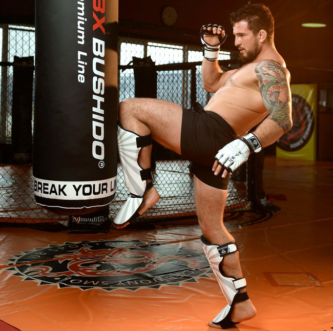 Ochraniacze na piszczele XL - Japan | DBX Bushido