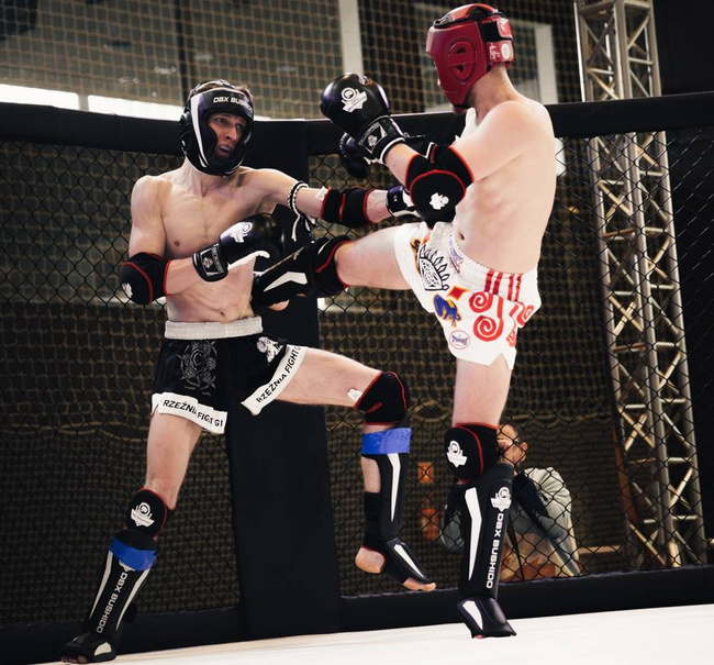 Rękawice bokserskie 14oz - Classic White - Origin Series | DBX Bushido