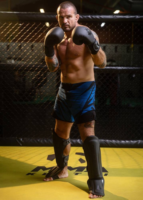 Ochraniacze na piszczele M - Black Master | DBX Bushido