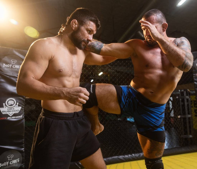 Elastyczne ochraniacze na kolano - 2 szt. | DBX Bushido