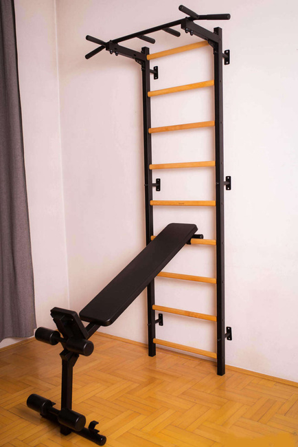 Gymnastic ladder with pull up bar K1