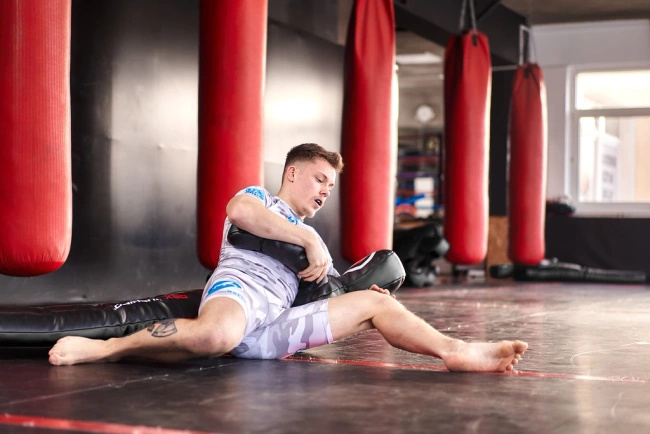 Manekin Treningowy Dwunożny - MMA, Judo, Zapasy - 165 cm 28 kg DBX-D-1