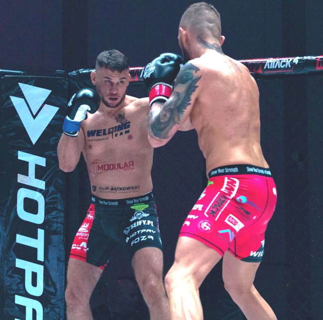 Rękawice bokserskie 16oz - Classic White - Origin Series | DBX Bushido